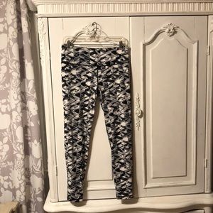 Victoria's secret knock out leggings large